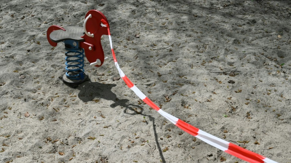 Einj&auml;hriger verbrennt sich auf Spielplatz in Hannover an gl&uuml;hender Grillkohle 