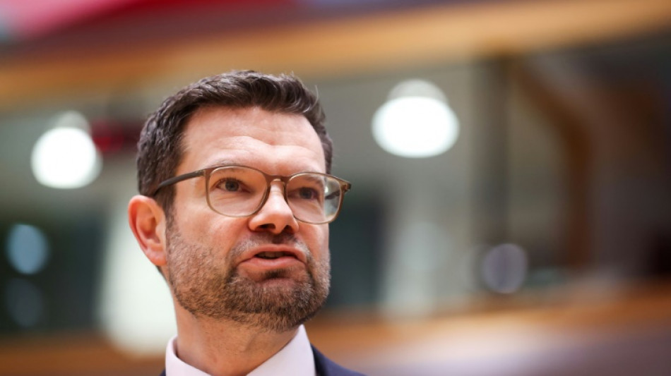 Buschmann ver&ouml;ffentlicht Gesetzentwurf f&uuml;r &Auml;nderung des Namensrechts