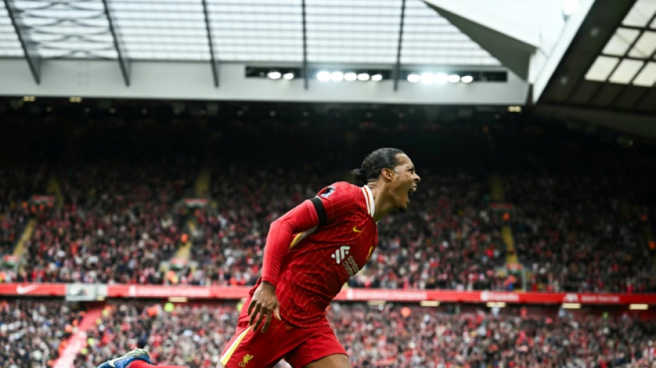 Virgil van Dijk renueva por dos años su contrato con el Liverpool