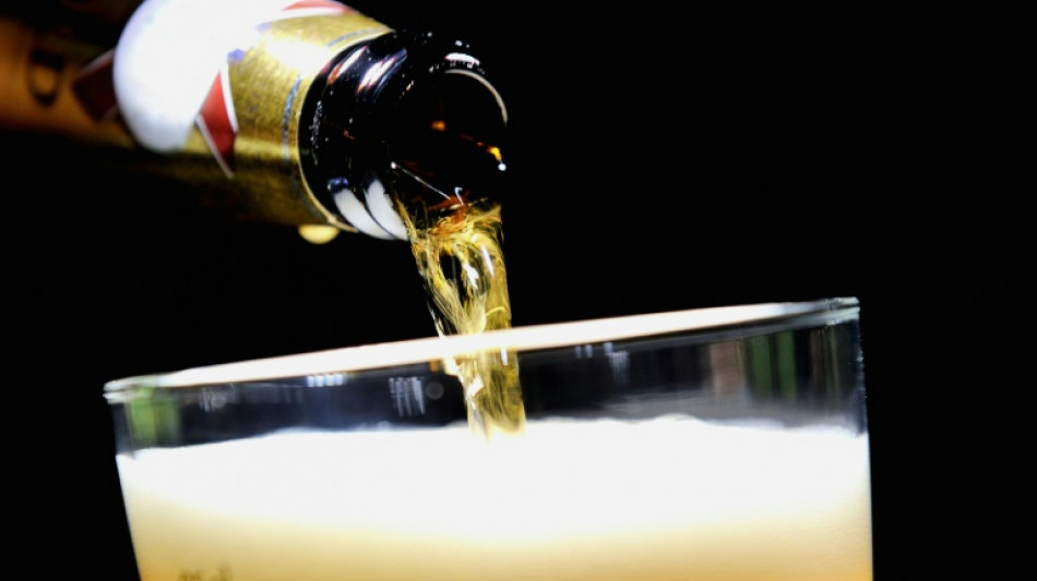 Barmer-Umfrage: Besch&auml;ftigte im Gastgewerbe besonders suchtgef&auml;hrdet