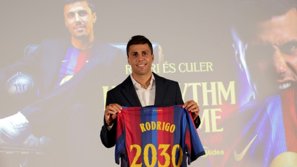 Rodri n&atilde;o jogar&aacute; na estreia do Bar&ccedil;a no Campeonato Espanhol, diz Flick