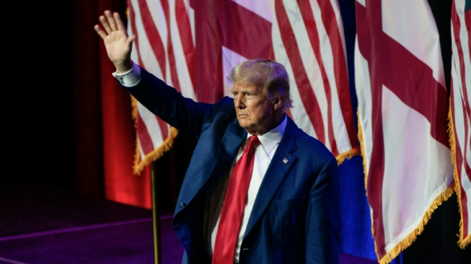 Em territ&oacute;rio amigo, Trump chama nova acusa&ccedil;&atilde;o de 'rid&iacute;cula'