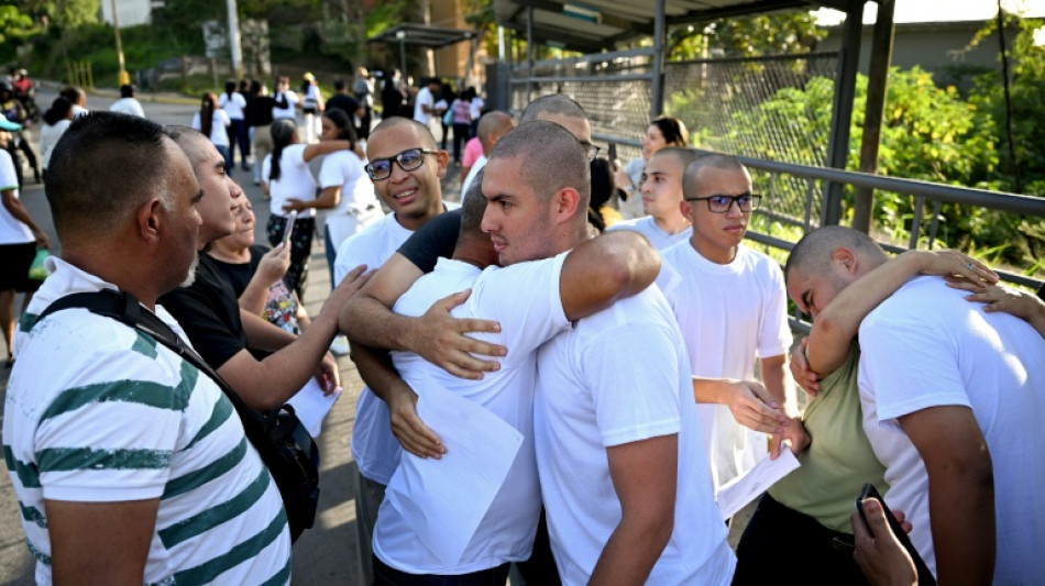 Dezenas de presos pol&iacute;ticos saem da pris&atilde;o na Venezuela ap&oacute;s anistia