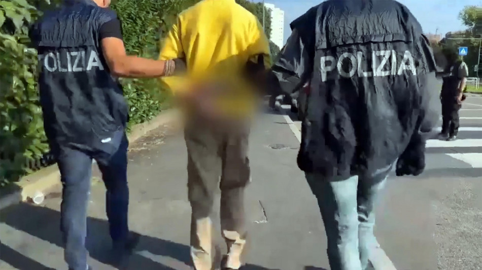 Manuali per fare ordigni esplosivi, arresto nel Lecchese