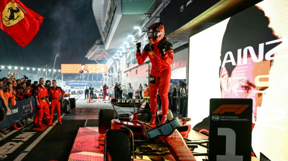 Carlos Sainz (Ferrari) vence GP de Singapura de F&oacute;rmula 1