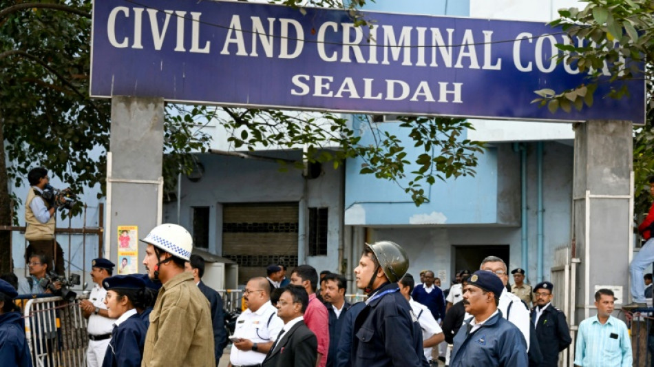 Pris&atilde;o perp&eacute;tua para homem que estuprou e assassinou m&eacute;dica na &Iacute;ndia