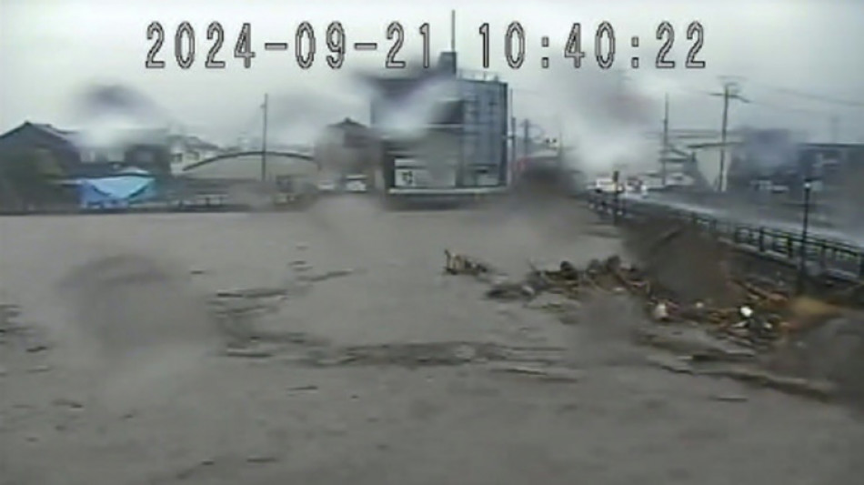 Inondations au Japon: un mort, sept diparus, plus de 60.000 &eacute;vacuations