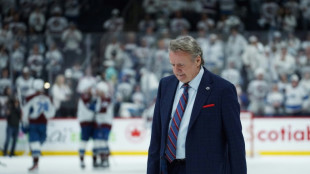 Jets coach Bowness retires after club falls in NHL playoffs