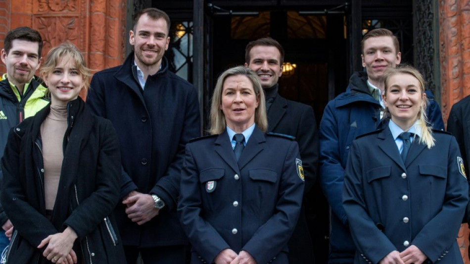 Claudia Pechstein f&uuml;r Auftritt in Uniform bei CDU-Veranstaltung in der Kritik