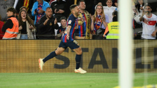 L&iacute;der Barcelona vence Osasuna (1-0); Elche cai para a segunda divis&atilde;o espanhola