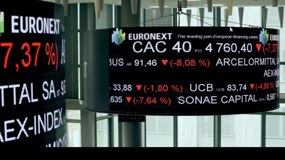 La Bourse de Paris l&acirc;che plus de 3%, inqui&egrave;te sur l'Ukraine