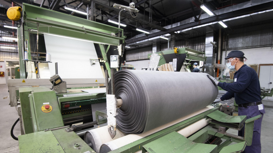 Istat, a marzo -16mila occupati su mese, +450mila su anno