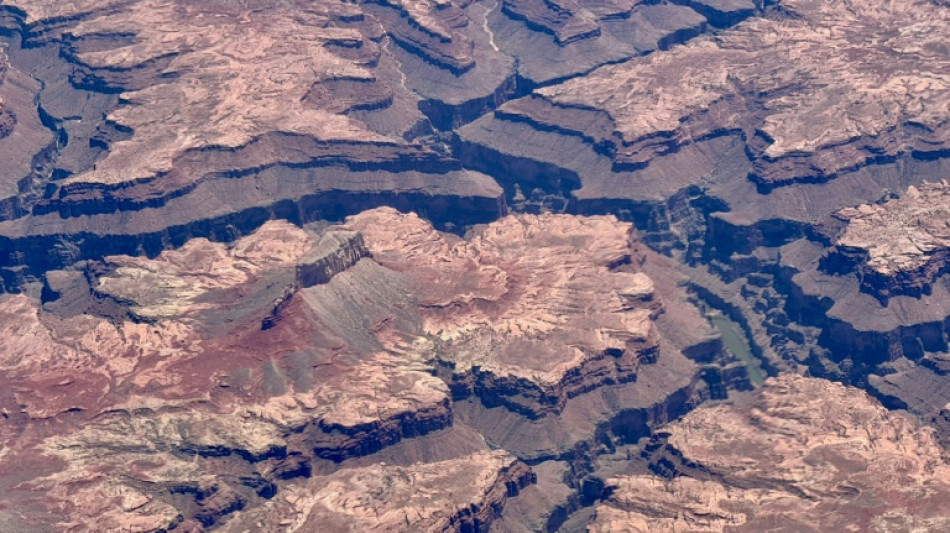 Wildfire forces evacuation of part of Grand Canyon