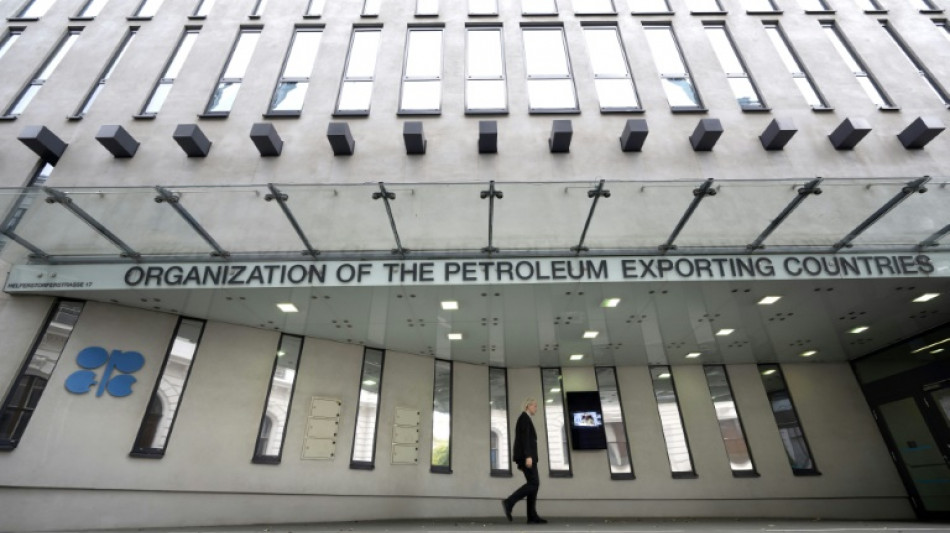 P&eacute;trole: l'Opep+ sabre ses quotas de production pour soutenir les prix
