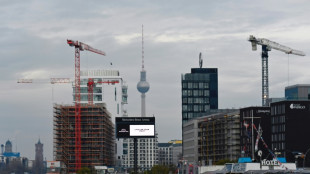 Berliner Altbau darf nachtr&auml;glich ged&auml;mmt werden und &uuml;ber Grundst&uuml;ck ragen