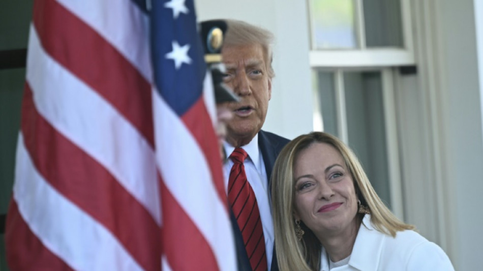 Trump est&aacute; "100%" seguro de alcanzar acuerdo sobre aranceles con la UE