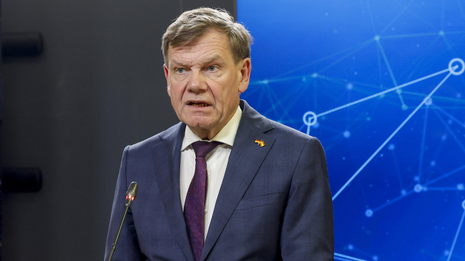 Berlino, 'valutiamo lo stop all'invio di armi a Israele'