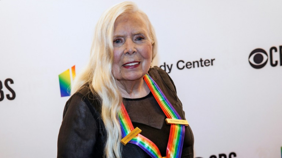 D&eacute;sinformation Covid: Joni Mitchell suit Neil Young et se retire de Spotify