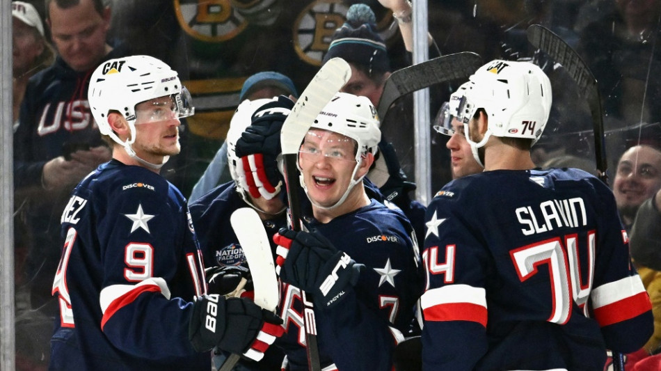 Eishockey: Team USA &uuml;berrollt Finnland