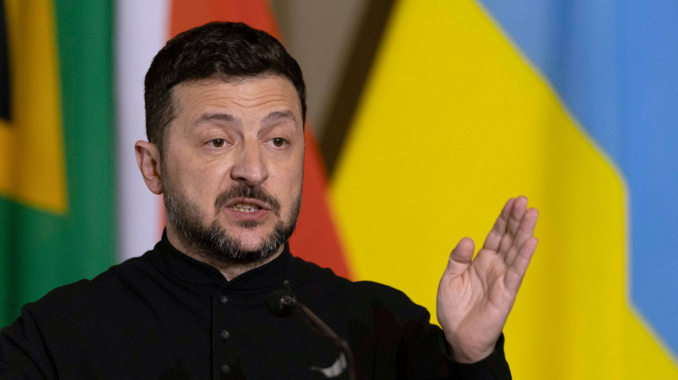 Media, possibile oggi firma Usa-Kiev su accordo su terre rare