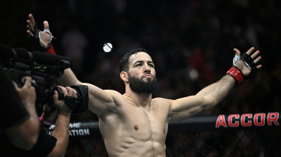 UFC Paris: Nassourdine Imavov marque des points dans sa quête du titre