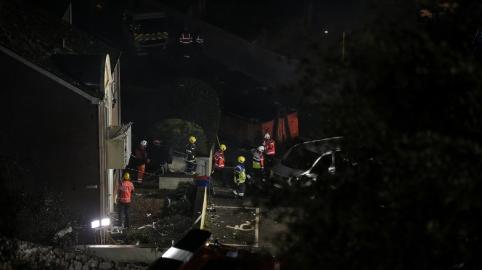 Les recherches nocturnes continuent apr&egrave;s une explosion meurti&egrave;re sur l'&icirc;le de Jersey