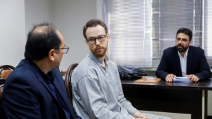 Ir&atilde; e Su&eacute;cia trocam prisioneiros