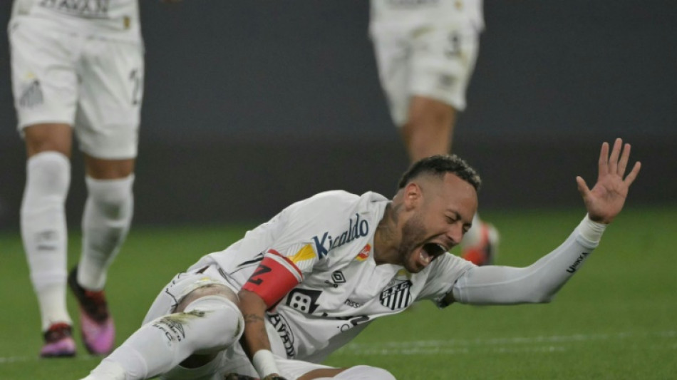 Em seu retorno ao Santos, Neymar protagoniza mais um cap&iacute;tulo para esquecer