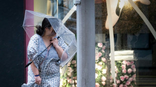 Supertif&oacute;n Ragasa azota Hong Kong tras causar 14 muertos en Taiw&aacute;n