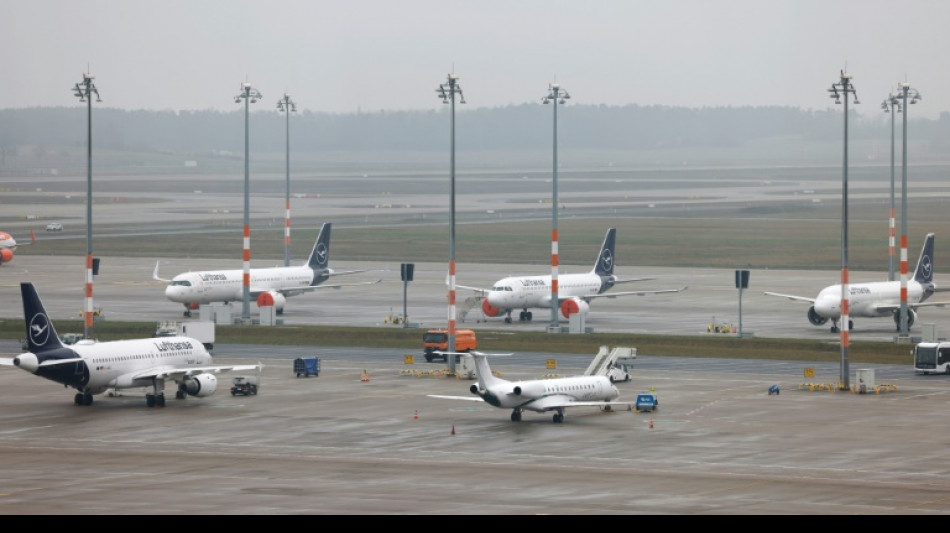 Tarifkonflikt in &ouml;ffentlichem Dienst: Warnstreik an deutschen Flugh&auml;fen am Montag
