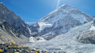 Un alpinista keniano muere en el Everest y su guía nepalí está desaparecido