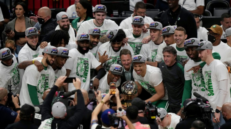 NBA: Boston a le dernier mot sur Miami et d&eacute;fiera Golden State en finale