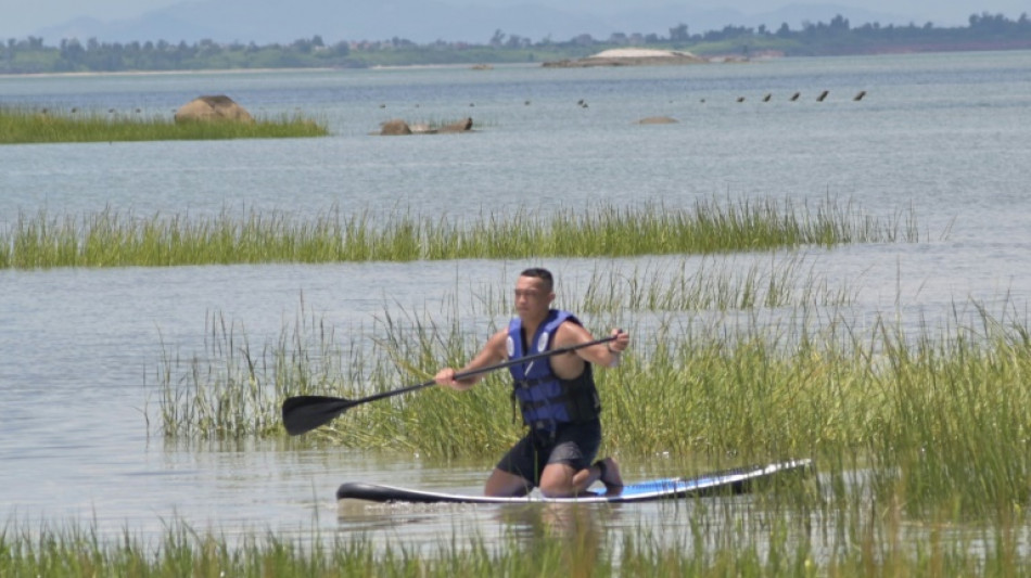 Sur une &icirc;le proche de la Chine, les touristes ta&iuml;wanais impassibles devant les menaces