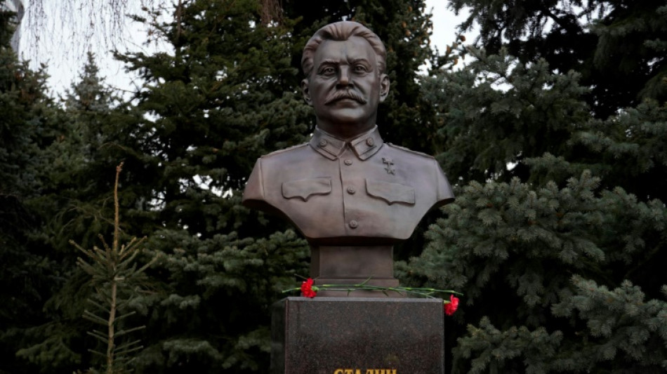 Neue Stalin-Büste im russischen Wolgograd enthüllt