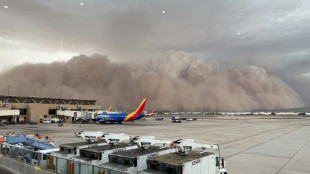 Cielo de ciencia ficci&oacute;n: "Haboob" sumerge a Phoenix en la oscuridad