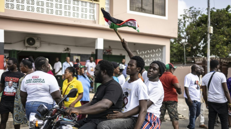 Pr&eacute;sidentielle au Ghana: le candidat du parti au pouvoir reconna&icirc;t sa d&eacute;faite