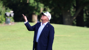 Trump pede que autoridades do Brasil 'deixem Bolsonaro em paz'