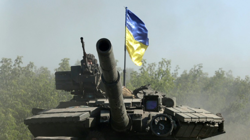 La UE debate la candidatura de Ucrania, que cede terreno en el este ante Rusia