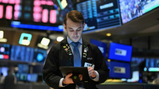 Wall Street en ordre dispersé, aidée par un élan de début de mois