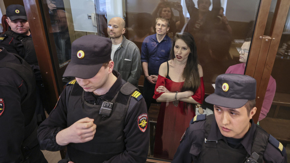 Mosca, 'aiutavano Navalny, 4 reporter condannati a 5 anni'