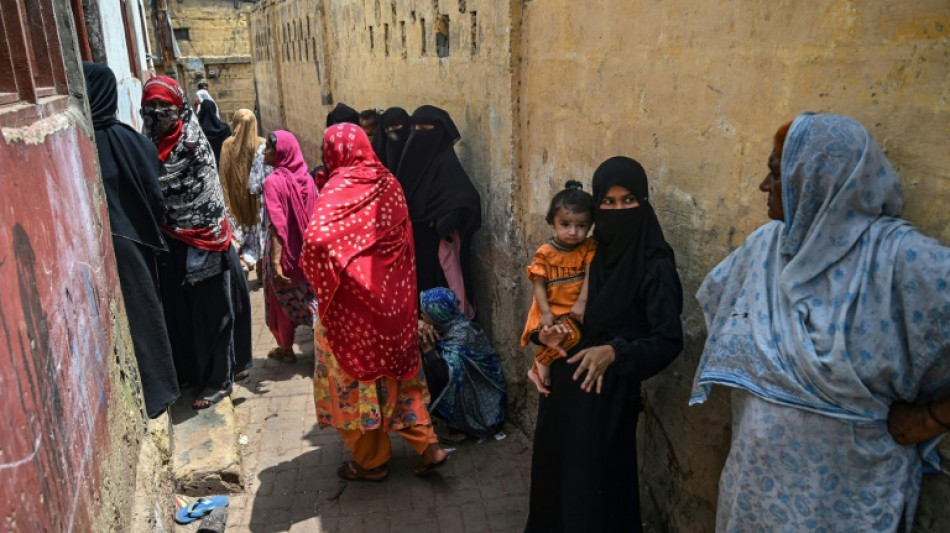 Au Pakistan, une sage-femme tente d'adoucir le changement climatique sur des &icirc;les d&eacute;laiss&eacute;es