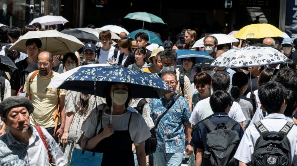 Au Japon, des habits et accessoires r&eacute;frig&eacute;rants pour affronter la canicule