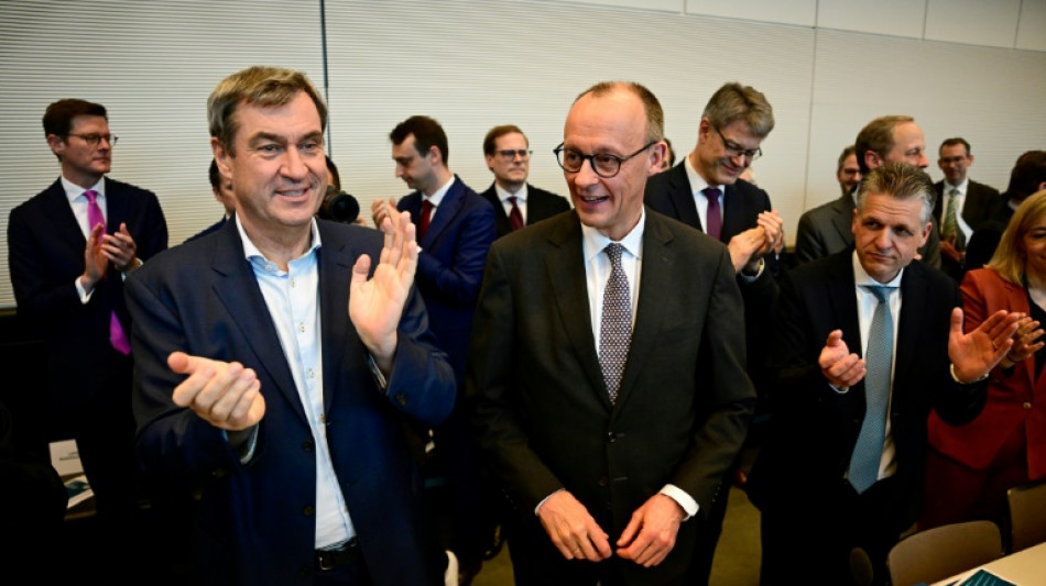 Merz als Unions-Fraktionschef wiedergew&auml;hlt