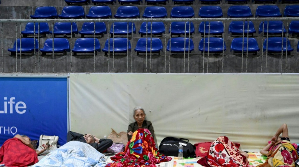 El tif&oacute;n Kajiki azota Vietnam, deja un muerto y obliga a evacuar a miles de personas