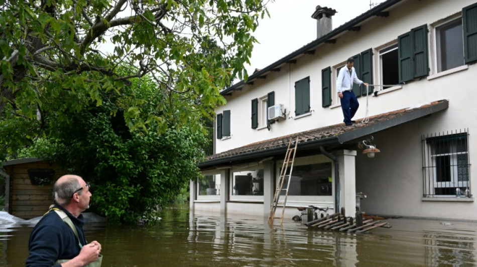 Inondations en Italie: le d&eacute;sarroi des sinistr&eacute;s en qu&ecirc;te d'un peu de confort