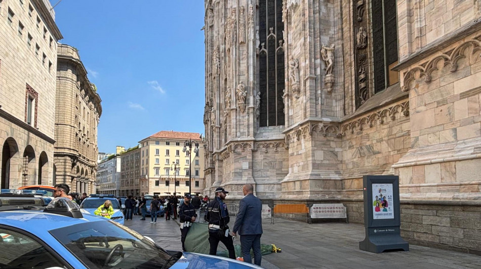 Emanuele De Maria suicida dal Duomo di Milano