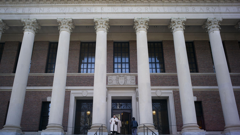 Nyt, Harvard fa causa a governo Trump contro taglio fondi