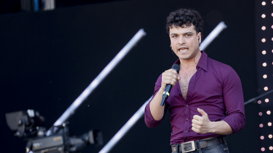 Leo Gassmann apre Concertone con Bella Ciao