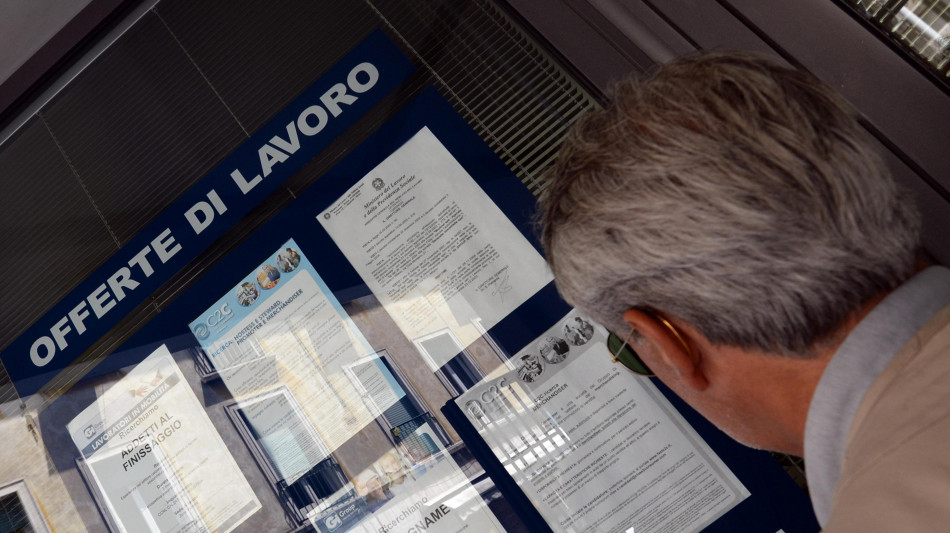 Istat, il tasso di disoccupazione ad aprile cala al 5,9%