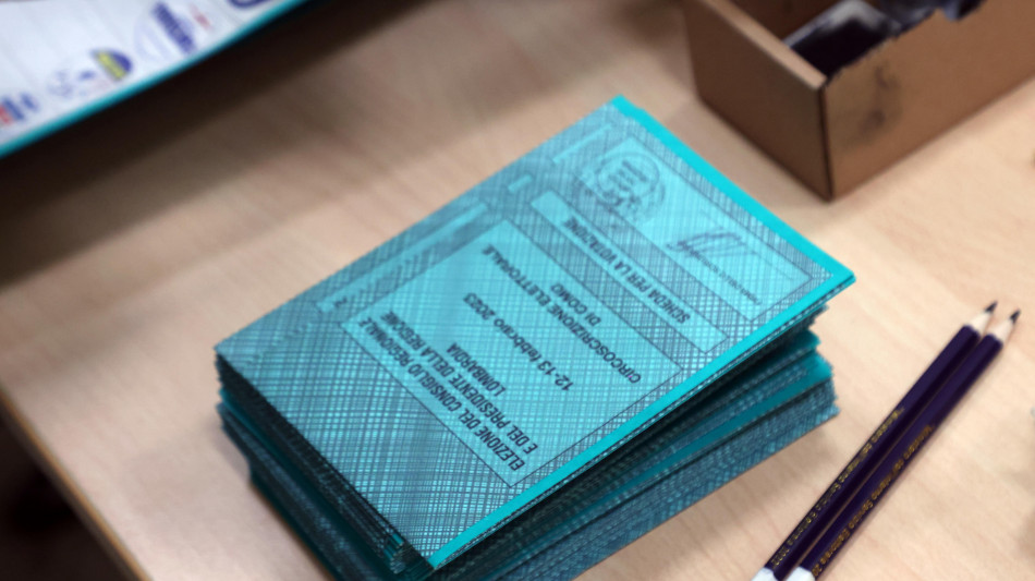 Amministrative, affluenza in calo alle 12, &egrave; al 13,55%